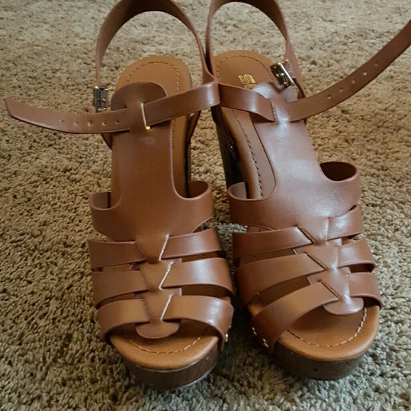 Heels - Picture 3 of 4