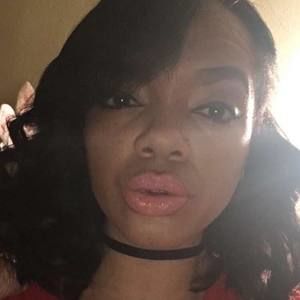 Meet your Posher, Yamel