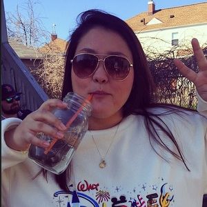 Meet your Posher, Danielle