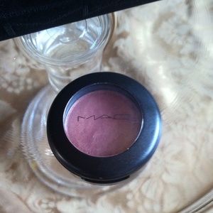 MAC SHADOW "EXPENSIVE PINK"