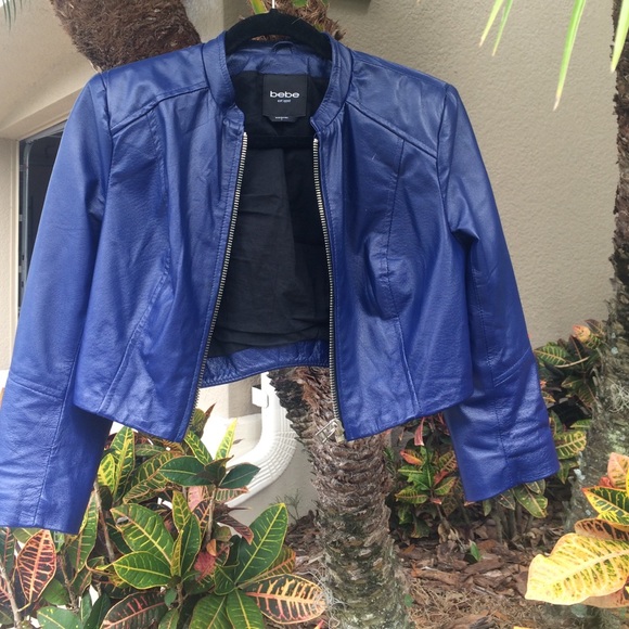 Bebe cropped leather jacket. Full cotton lining