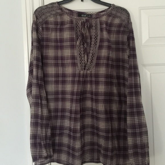 Ana blouse purple with lace L collarless flanell