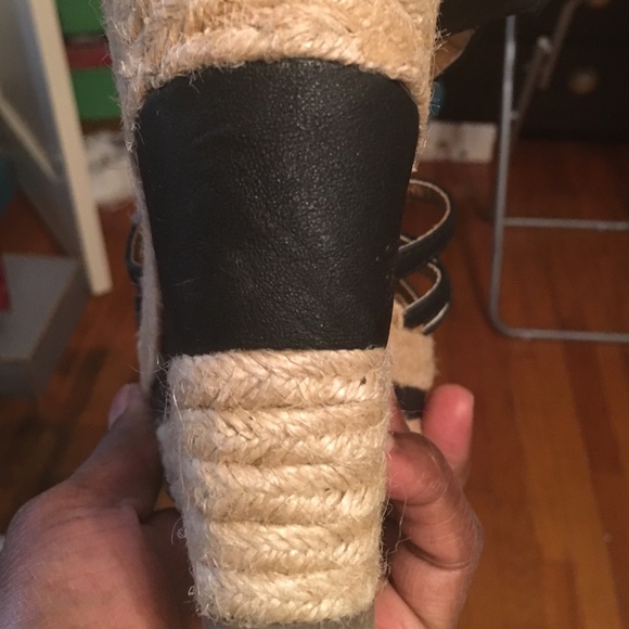 Sandals - Picture 4 of 4