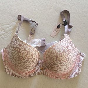 NWT Fabulous by Victoria Secret bra 32 B nude