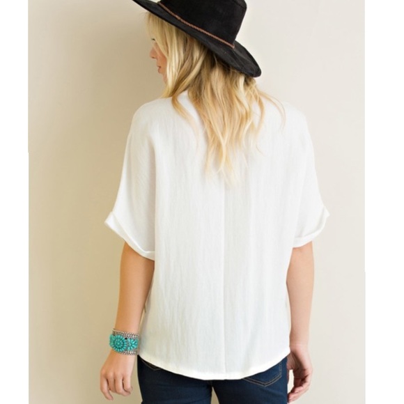 The Taylor Top in Off White - Picture 3 of 4