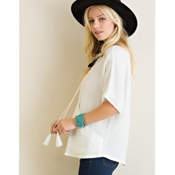 The Taylor Top in Off White - Picture 4 of 4