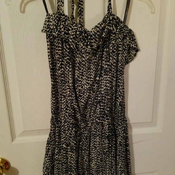 Romper - Picture 2 of 2