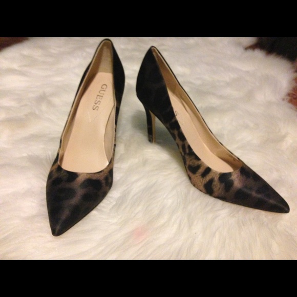 Guess heel 👠