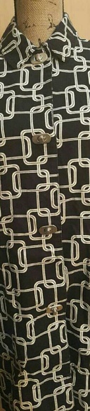 Top Off your look with this geometric mod Top Coat - Picture 4 of 4