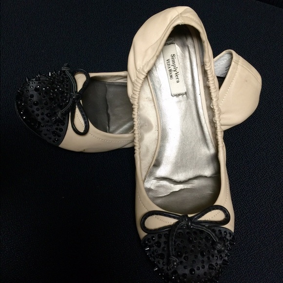 Simply Vera Wang Slip-On