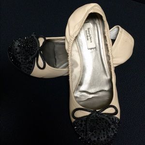 Simply Vera Wang Slip-On