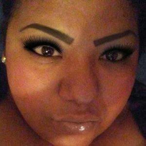 Meet your Posher, Mayra