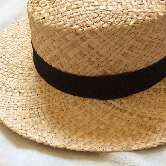 NWT straw boater hat with ribbon in natural - Picture 3 of 3
