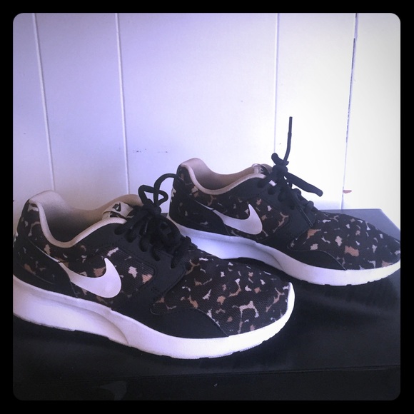 Nike sneakers cheetah print