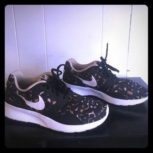 Nike sneakers cheetah print