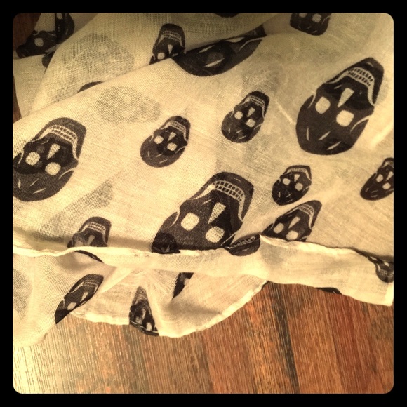 Skull Printed Sheer Scarf