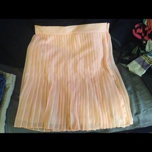 ADORABLE FOREVER 21 SKIRT
