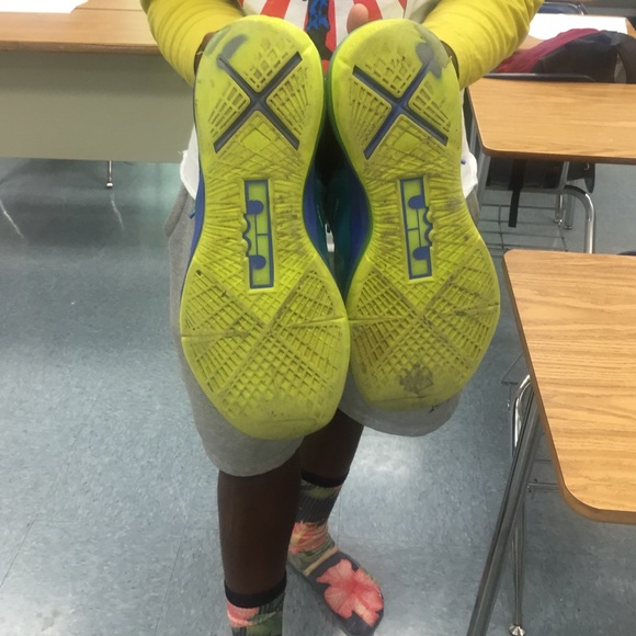 Lebron elite - Picture 3 of 3