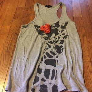 Razor back, giraffe tank