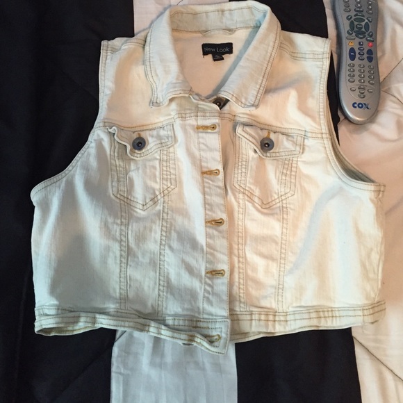 Half jean jacket, no sleeves size XL