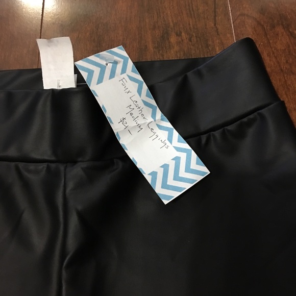 black leggings - Picture 3 of 3