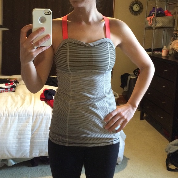 Run: Catch Me Lululemon tank top size 4