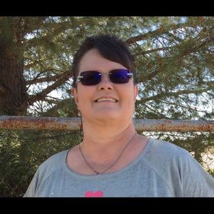 Meet your Posher, Debra