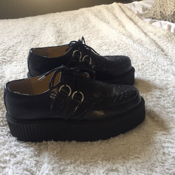 black creepers
