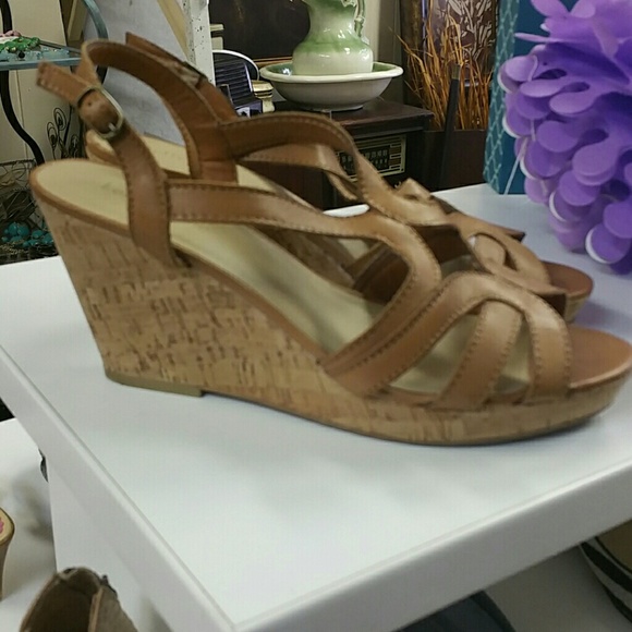 Kelly and Katie Wedges - Picture 2 of 4