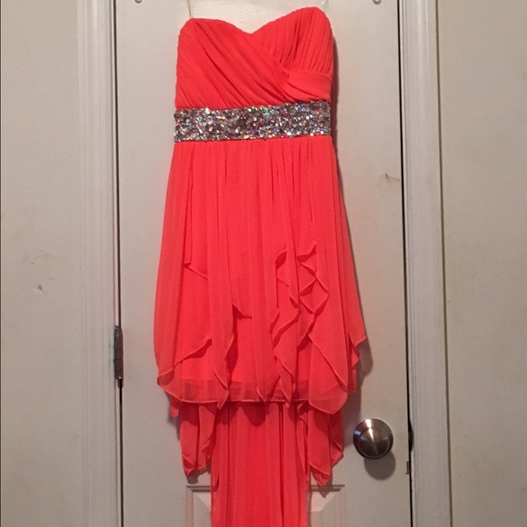 Homecoming/Formal Gown Size 3 in Juniors - Picture 1 of 1