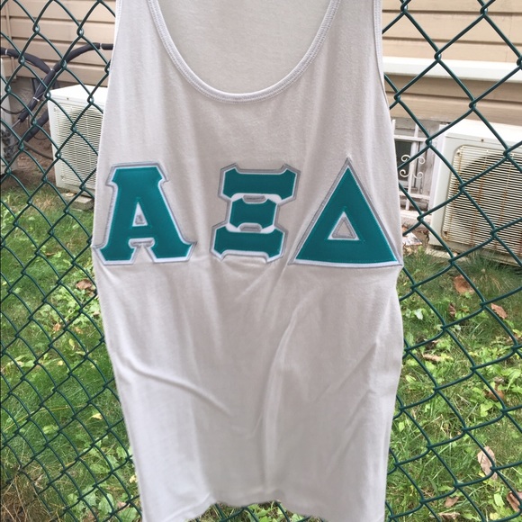 Alpha Xi Delta tank