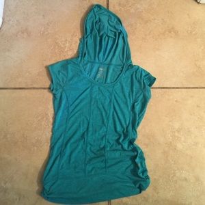 Avia workout shirt medium