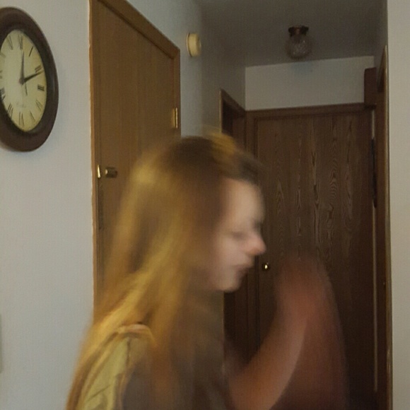 Meet your Posher, Alyssa - Picture 1 of 1