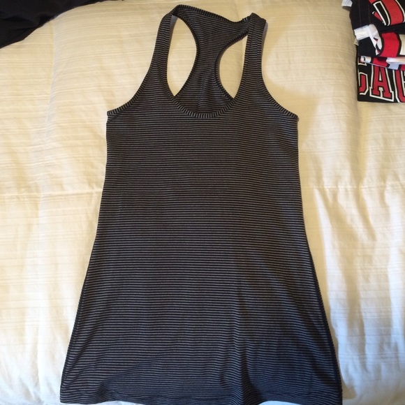 Lululemon Cool Racerback tank size 4 NWOT - Picture 2 of 3