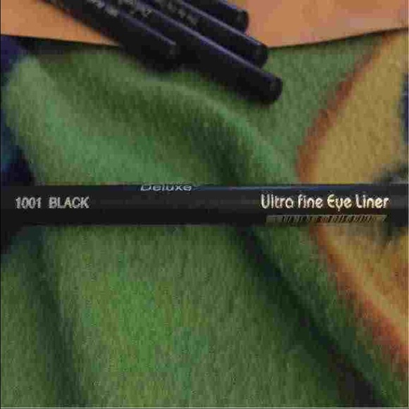 Three Eyeliner Pencils - Picture 2 of 4