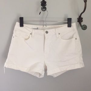 White gap cut off jean shorts