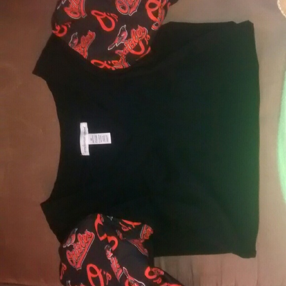 T-shirts - Picture 1 of 1