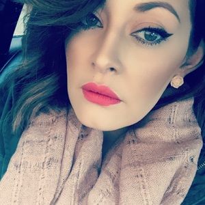 Meet your Posher, Mayra