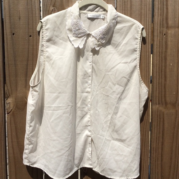 Embroidered Collar Sleeveless Button-Down