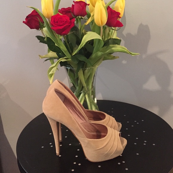 Aldo Beige high heel shoe - Picture 2 of 4