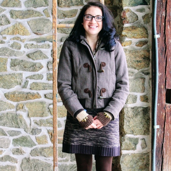 Meet your Posher, Megan - Picture 2 of 4