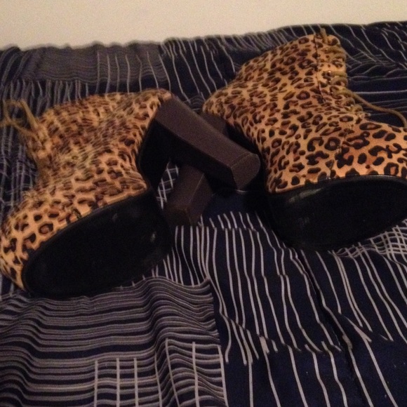 Leopard booties - Picture 2 of 3