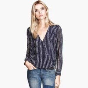 ️⭕️Clearance: H&M Star Navy Blouse