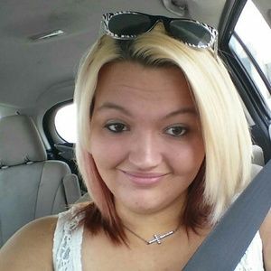 Meet your Posher, Makayla