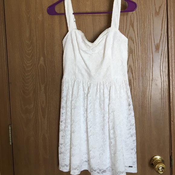 White lace dress