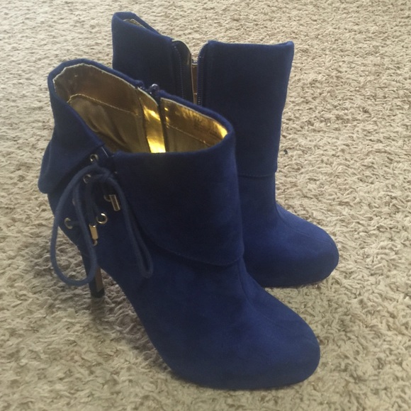 thalia sodi briea platform ankle booties