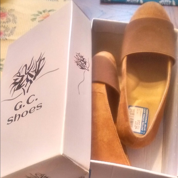 Brand new G.C. From dsw shoes - Picture 2 of 4