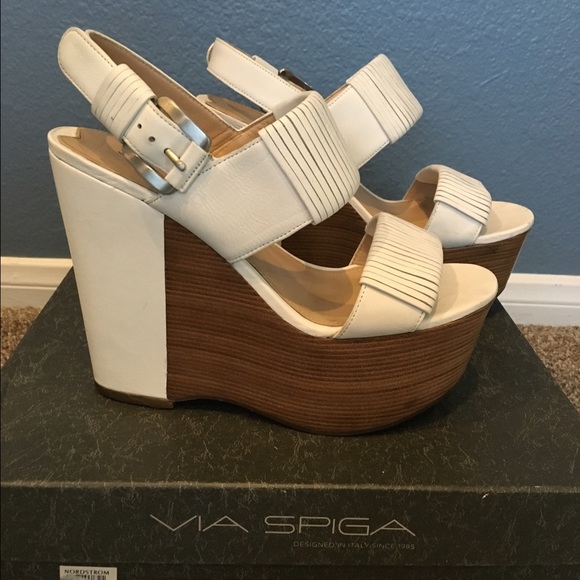 Via Spiga white leather & wood wedges.