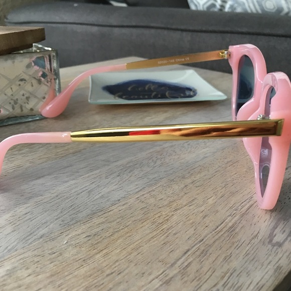 Pink Marbled Sunglasses - Picture 2 of 4