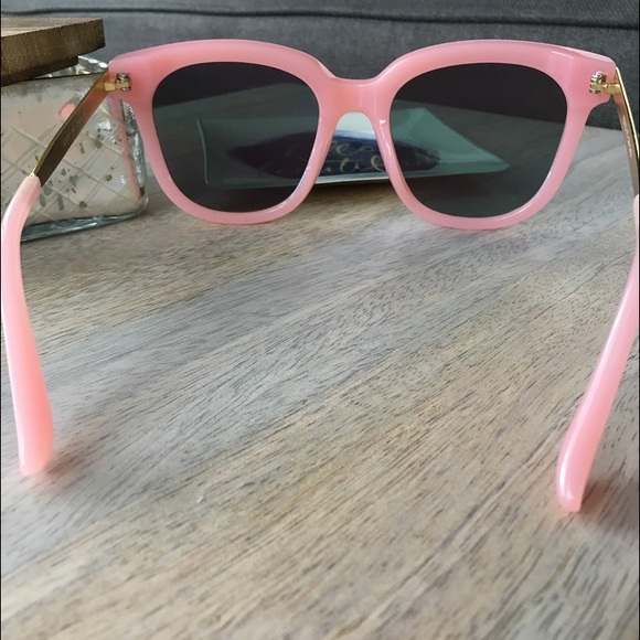 Pink Marbled Sunglasses - Picture 3 of 4